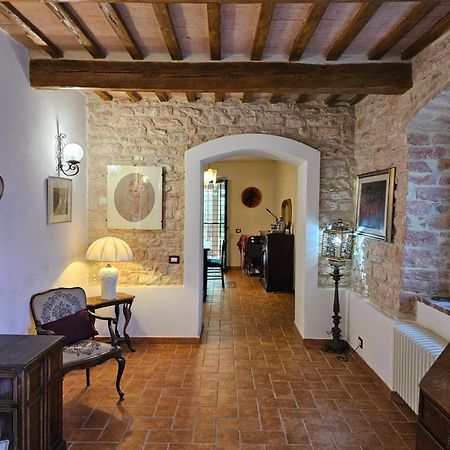 La Rosa Dei Venti - Country House Fossato di Vico Екстер'єр фото
