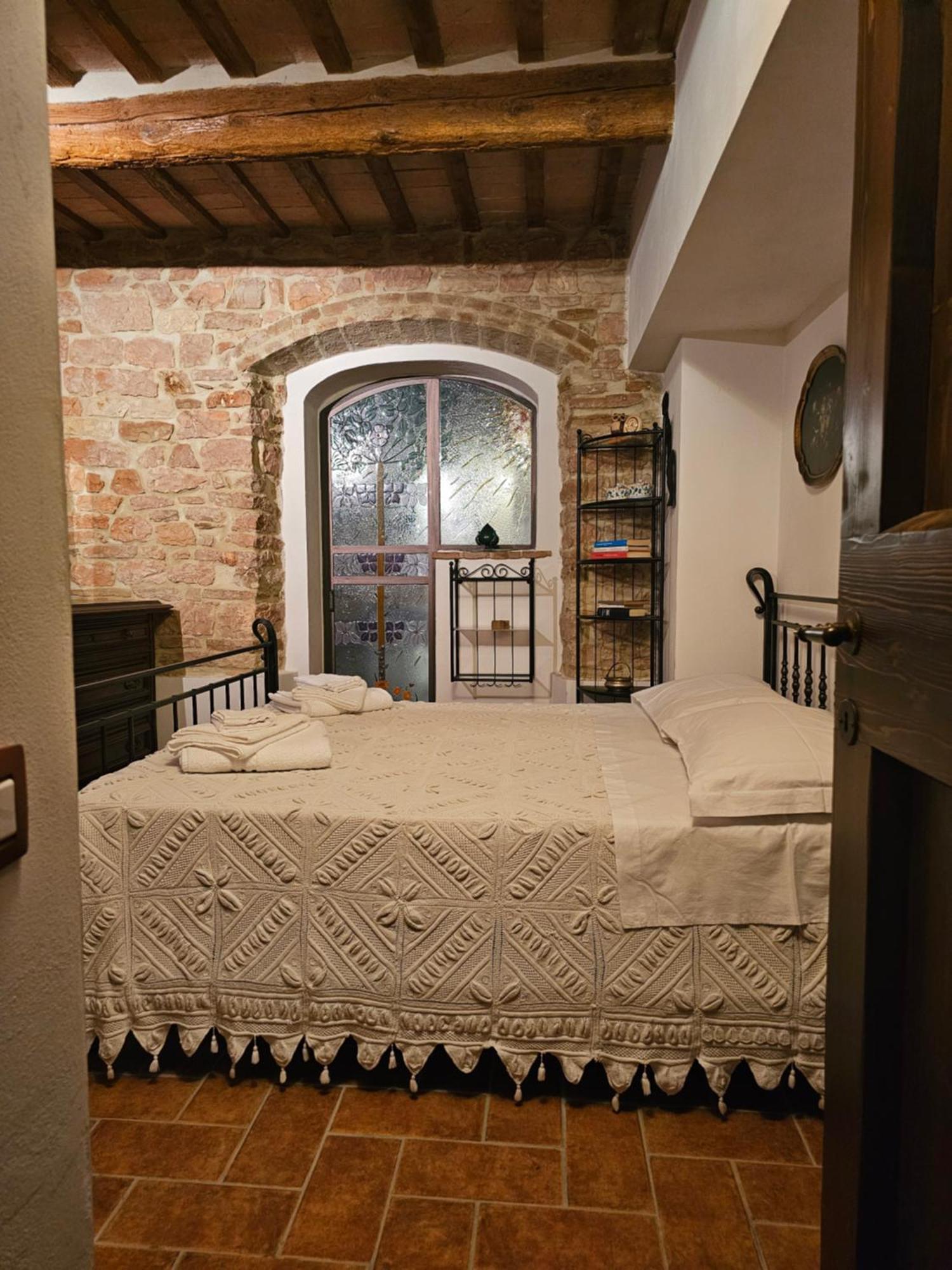 La Rosa Dei Venti - Country House Fossato di Vico Екстер'єр фото