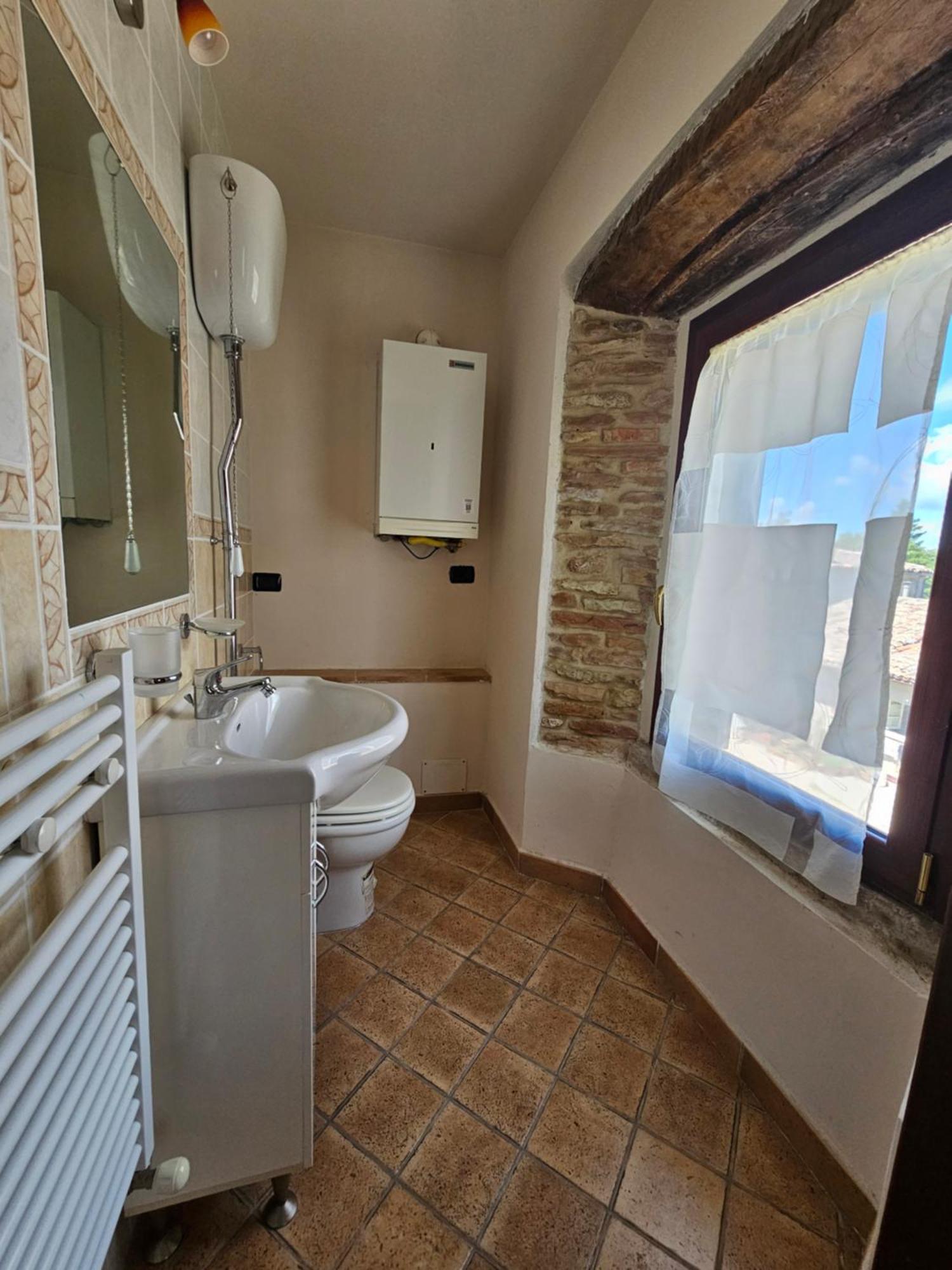La Rosa Dei Venti - Country House Fossato di Vico Екстер'єр фото