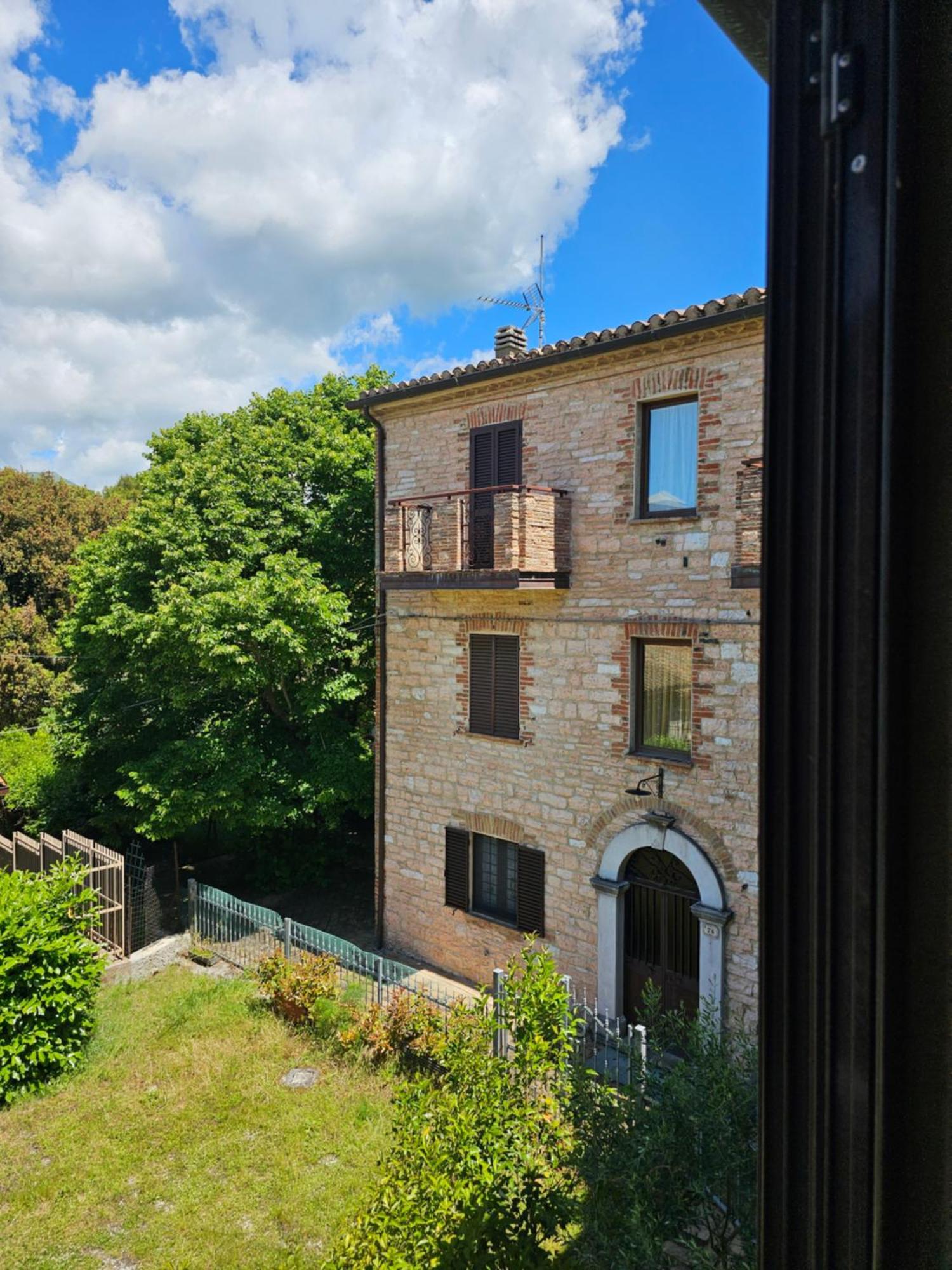 La Rosa Dei Venti - Country House Fossato di Vico Екстер'єр фото