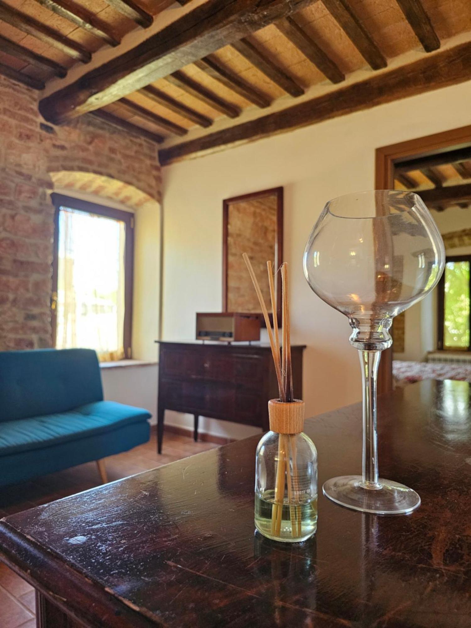 La Rosa Dei Venti - Country House Fossato di Vico Екстер'єр фото